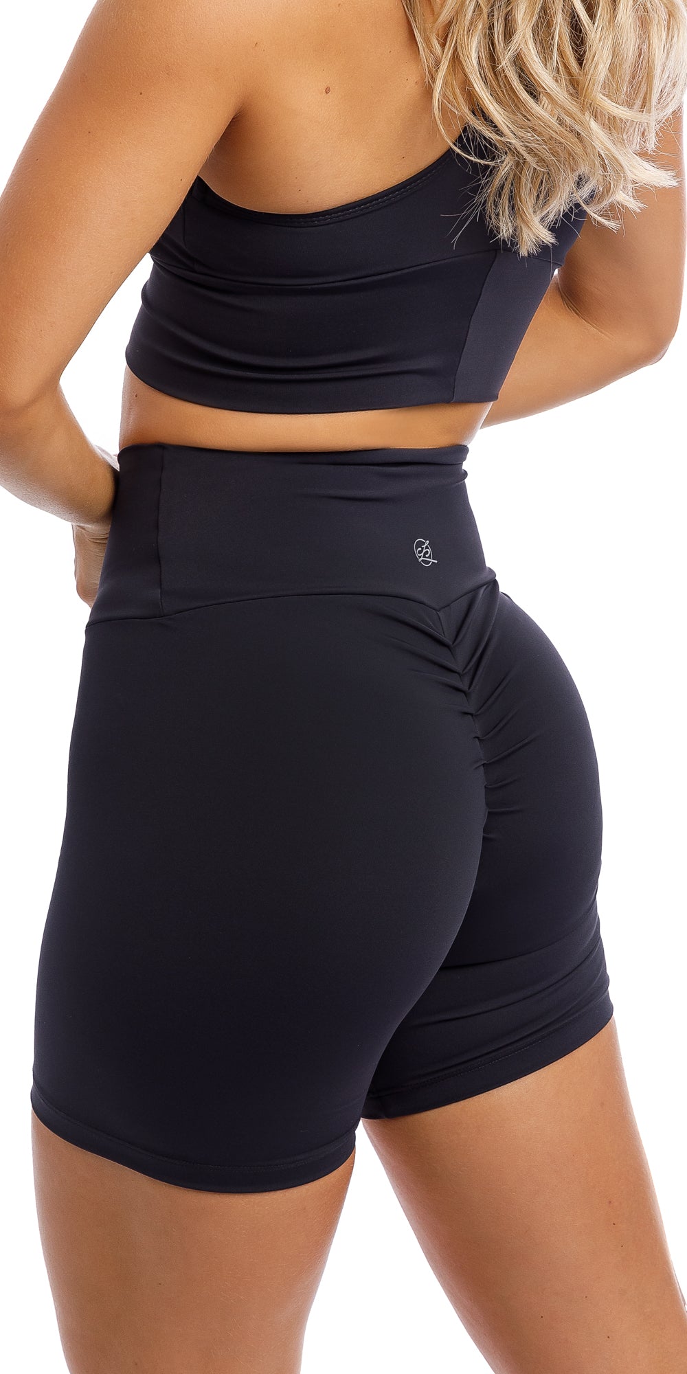 Midnight Body Luxe Scrunch Bum Midi Shorts – Carra Lee Active